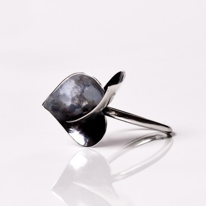 Soul in Link oxidised cocktail ring