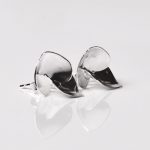 Soul in Link petite stud earrings