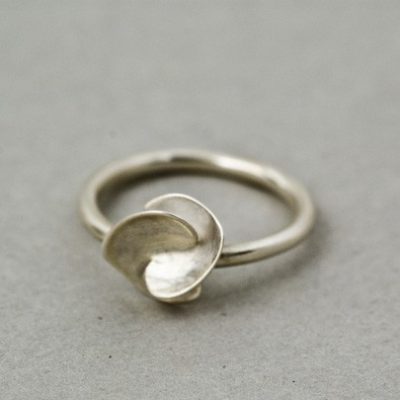 Soul In link Small Heart Motif Ring